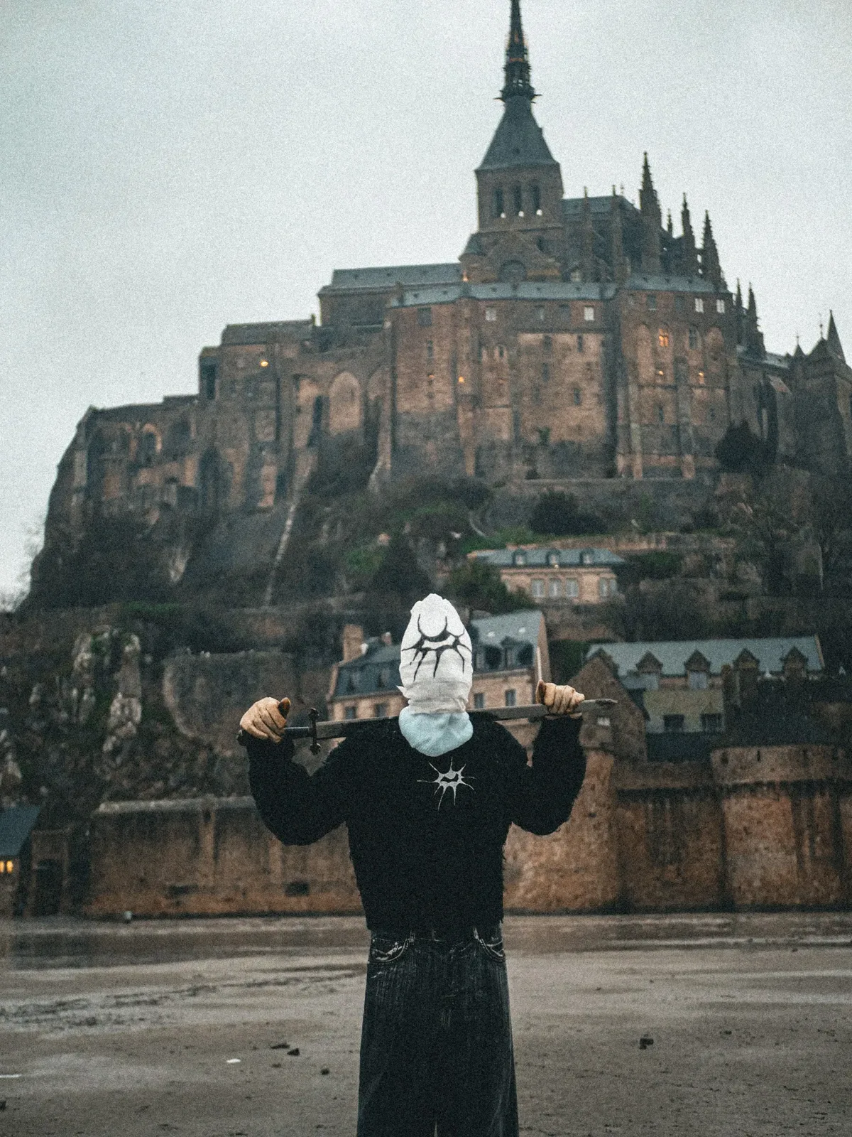 Campagne Amosia devant le Mont-Saint-Michel
